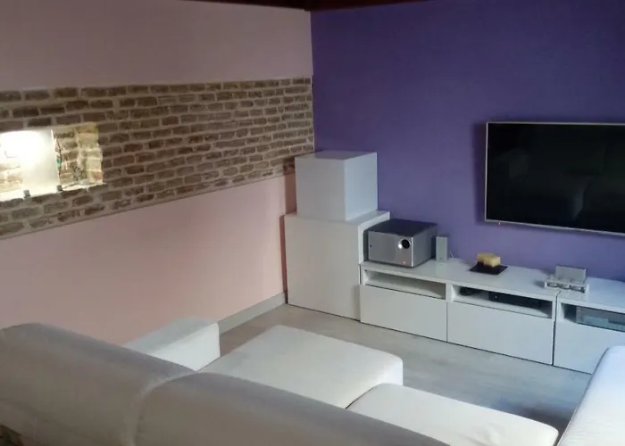 Cosy Double + Private Bathroom Center