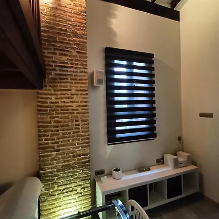 Cosy Double + Private Bathroom Center *