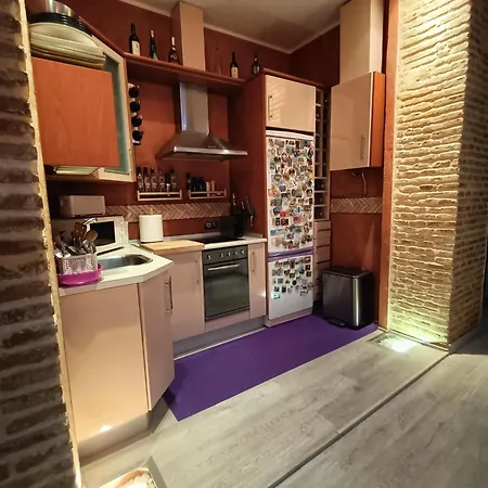 Cosy Double + Private Bathroom Center * 塞维利亚