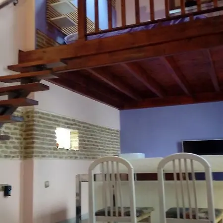 Cosy Double + Private Bathroom Center Homestay
